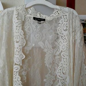 Lace robe